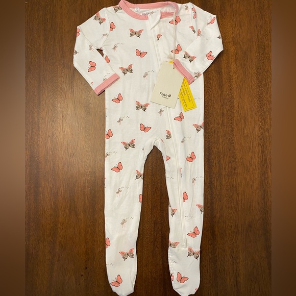 BNWT Kyte footie onesie in Butterfly. - Picture 2 of 4